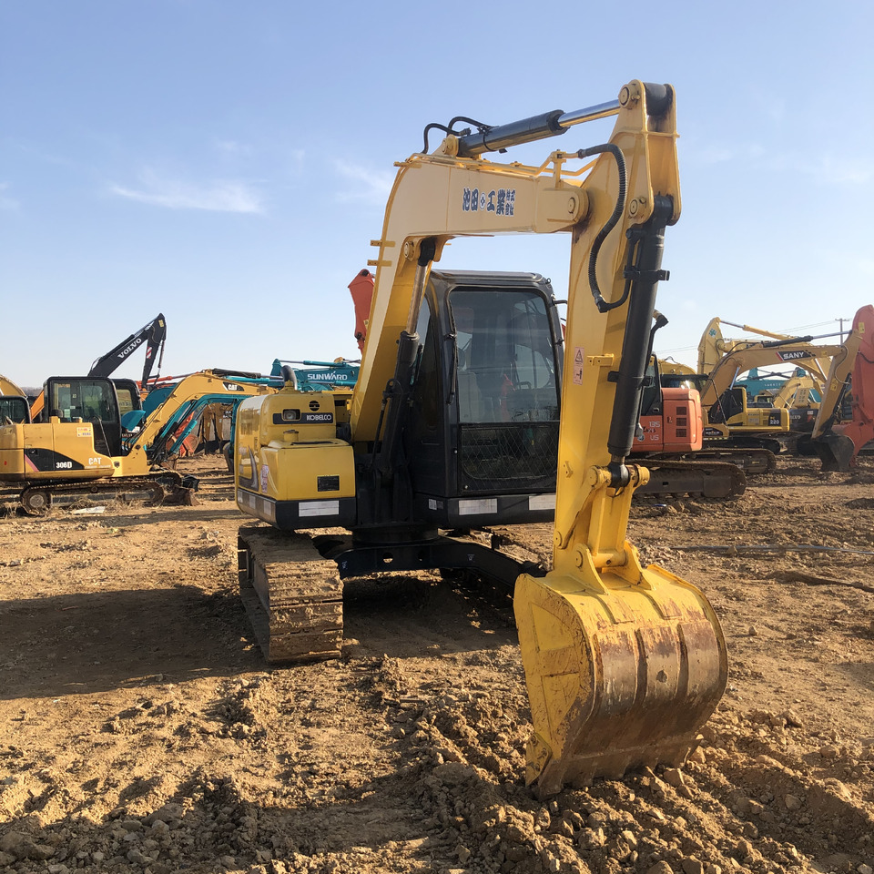 KOBELCO SK75 - Telakaivukone: kuva KOBELCO SK75 - Telakaivukone KOBELCO SK75 - Telakaivukone: kuva KOBELCO SK75 - Telakaivukone