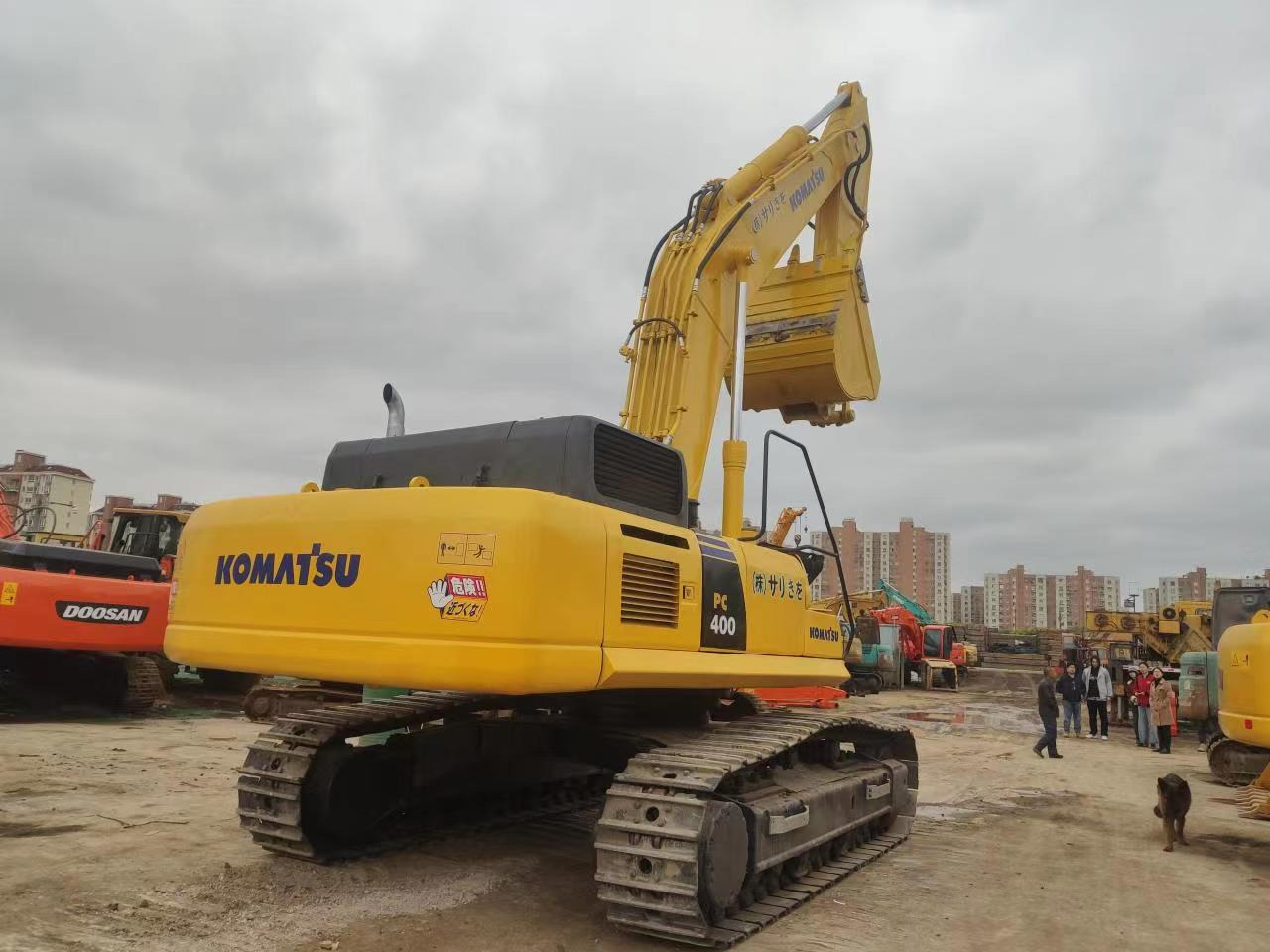 KOMATSU PC400-8 - Kaivuri: kuva KOMATSU PC400-8 - Kaivuri KOMATSU PC400-8 - Kaivuri: kuva KOMATSU PC400-8 - Kaivuri