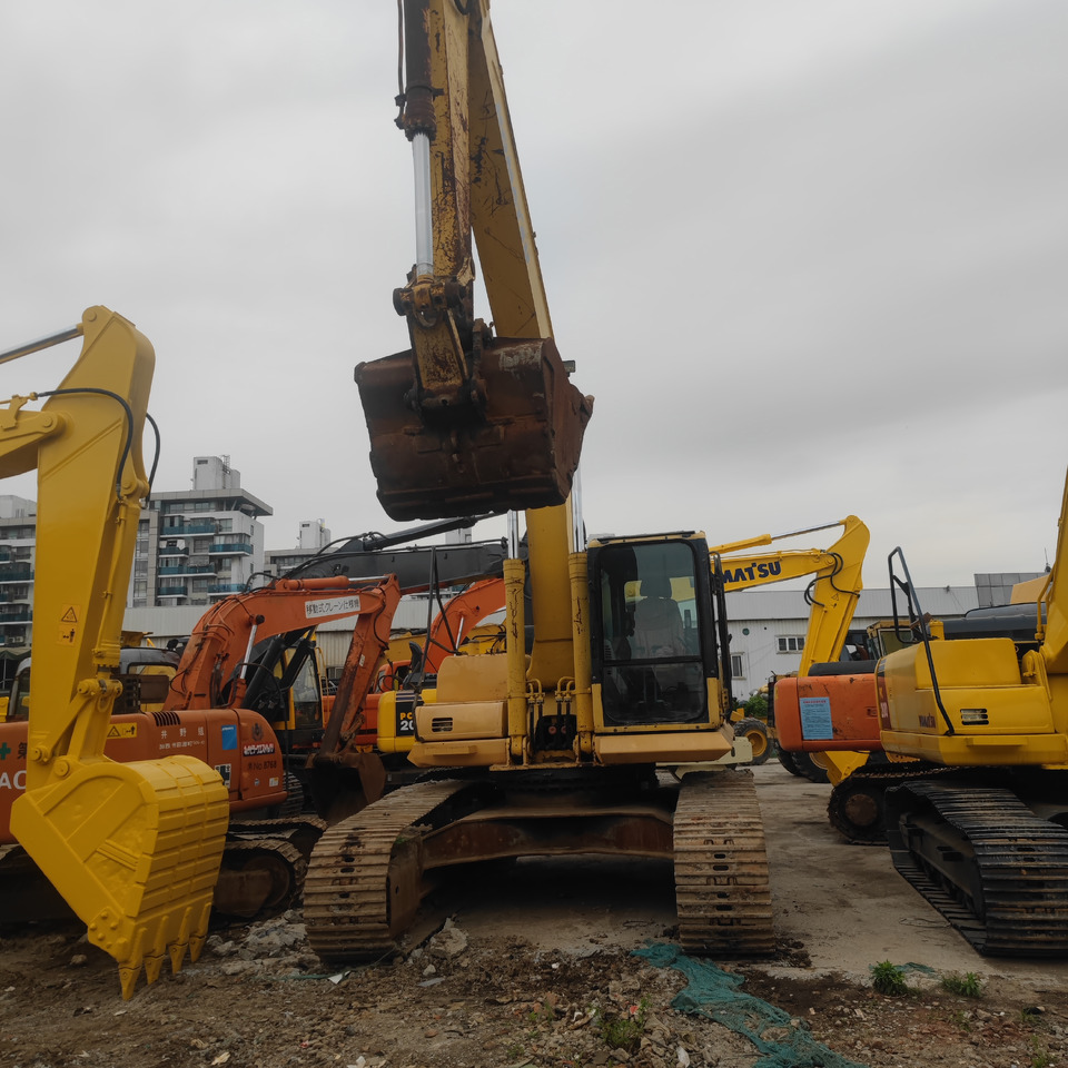 Komatsu Crawler Excavator PC300-7 Good Condition - Telakaivukone: kuva Komatsu Crawler Excavator PC300-7 Good Condition - Telakaivukone Komatsu Crawler Excavator PC300-7 Good Condition - Telakaivukone: kuva Komatsu Crawler Excavator PC300-7 Good Condition - Telakaivukone