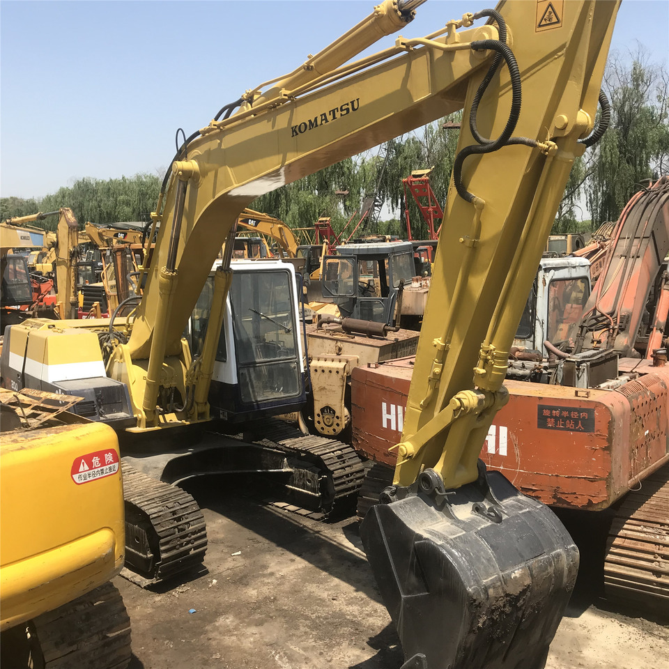 Komatsu Excavator PC200-5 - Kaivuri: kuva Komatsu Excavator PC200-5 - Kaivuri Komatsu Excavator PC200-5 - Kaivuri: kuva Komatsu Excavator PC200-5 - Kaivuri