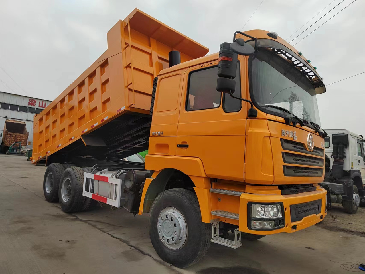 SHACMAN F3000 6X4 CLICK HERE FOR DISCOUNT - Kippiauto kuorma-auto: kuva SHACMAN F3000 6X4 CLICK HERE FOR DISCOUNT - Kippiauto kuorma-auto SHACMAN F3000 6X4 CLICK HERE FOR DISCOUNT - Kippiauto kuorma-auto: kuva SHACMAN F3000 6X4 CLICK HERE FOR DISCOUNT - Kippiauto kuorma-auto
