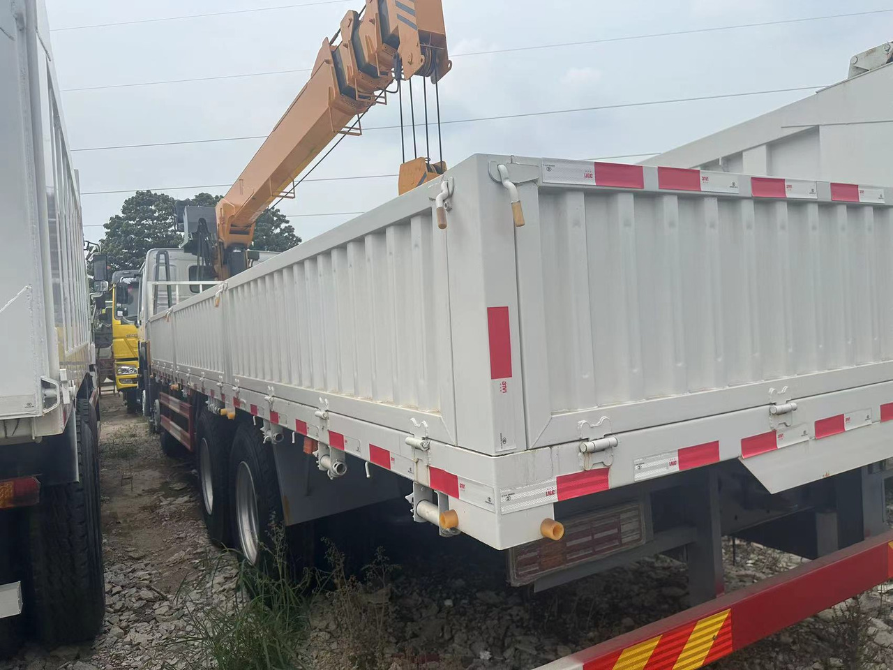 SINOTRUK HOWO 375 8X4 12TONS CLICK HERE FOR DISCOUNT - Nosturiauto: kuva SINOTRUK HOWO 375 8X4 12TONS CLICK HERE FOR DISCOUNT - Nosturiauto SINOTRUK HOWO 375 8X4 12TONS CLICK HERE FOR DISCOUNT - Nosturiauto: kuva SINOTRUK HOWO 375 8X4 12TONS CLICK HERE FOR DISCOUNT - Nosturiauto