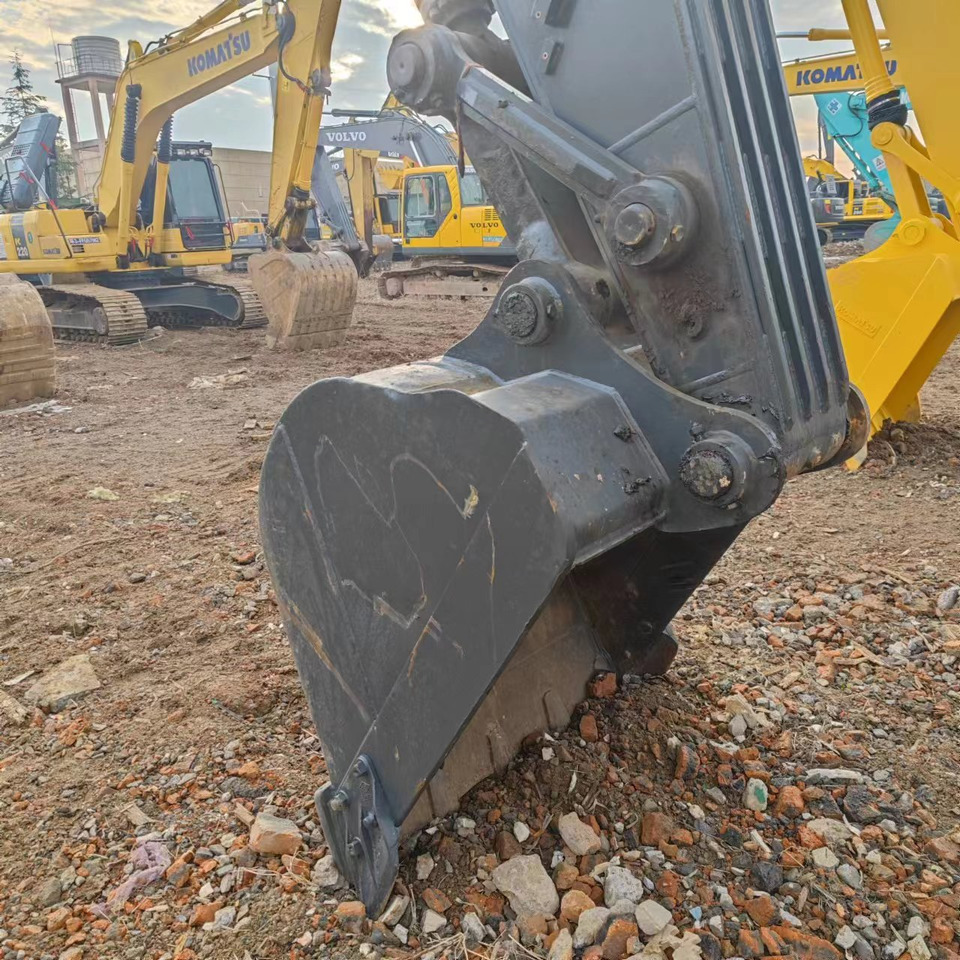 VOLVO Excavator EC240 Click for Discount - Telakaivukone: kuva VOLVO Excavator EC240 Click for Discount - Telakaivukone VOLVO Excavator EC240 Click for Discount - Telakaivukone: kuva VOLVO Excavator EC240 Click for Discount - Telakaivukone