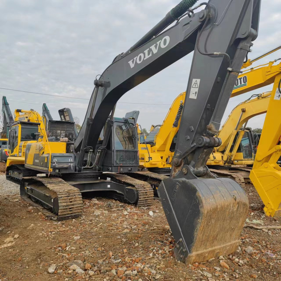 VOLVO Excavator EC240 Click for Discount - Telakaivukone: kuva VOLVO Excavator EC240 Click for Discount - Telakaivukone VOLVO Excavator EC240 Click for Discount - Telakaivukone: kuva VOLVO Excavator EC240 Click for Discount - Telakaivukone