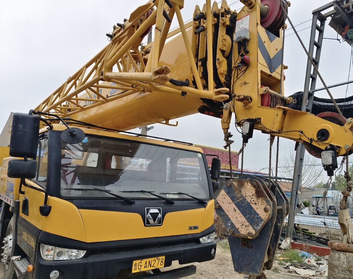 XCMG Crane QY25K 25Ton - Nosturi: kuva XCMG Crane QY25K 25Ton - Nosturi XCMG Crane QY25K 25Ton - Nosturi: kuva XCMG Crane QY25K 25Ton - Nosturi