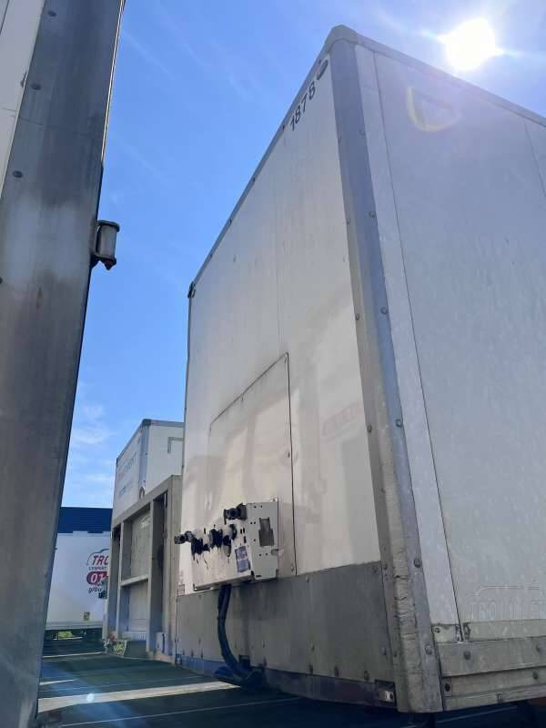Semi-remorque 3 Essieux 38 TONNES 2 PORTES AR DOUBLE PLANCHER STEELBOX - Umpikori puoliperävaunu: kuva Semi-remorque 3 Essieux 38 TONNES 2 PORTES AR DOUBLE PLANCHER STEELBOX - Umpikori puoliperävaunu Semi-remorque 3 Essieux 38 TONNES 2 PORTES AR DOUBLE PLANCHER STEELBOX - Umpikori puoliperävaunu: kuva Semi-remorque 3 Essieux 38 TONNES 2 PORTES AR DOUBLE PLANCHER STEELBOX - Umpikori puoliperävaunu
