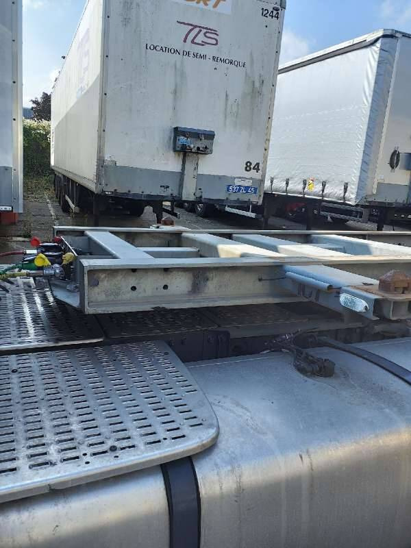 Semi-remorque 3 Essieux 38 TONNES CHARIOT COULISSANT 45 PIEDS - Konttialus/ Vaihtokuormatilat puoliperävaunu: kuva Semi-remorque 3 Essieux 38 TONNES CHARIOT COULISSANT 45 PIEDS - Konttialus/ Vaihtokuormatilat puoliperävaunu Semi-remorque 3 Essieux 38 TONNES CHARIOT COULISSANT 45 PIEDS - Konttialus/ Vaihtokuormatilat puoliperävaunu: kuva Semi-remorque 3 Essieux 38 TONNES CHARIOT COULISSANT 45 PIEDS - Konttialus/ Vaihtokuormatilat puoliperävaunu