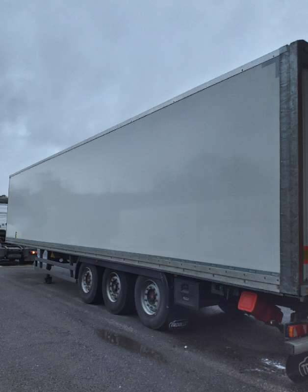Semi-remorque 3 Essieux SEMI RECONDITONNEE -38 TONNES PORTE RELEVANTE - Umpikori puoliperävaunu: kuva Semi-remorque 3 Essieux SEMI RECONDITONNEE -38 TONNES PORTE RELEVANTE - Umpikori puoliperävaunu Semi-remorque 3 Essieux SEMI RECONDITONNEE -38 TONNES PORTE RELEVANTE - Umpikori puoliperävaunu: kuva Semi-remorque 3 Essieux SEMI RECONDITONNEE -38 TONNES PORTE RELEVANTE - Umpikori puoliperävaunu