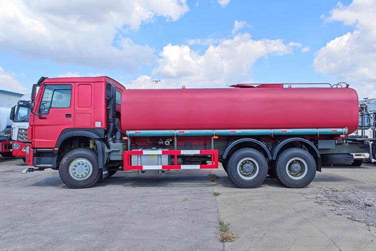 Howo Howo Water Truck for Sale in Nigeria - Säiliöauto: kuva Howo Howo Water Truck for Sale in Nigeria - Säiliöauto Howo Howo Water Truck for Sale in Nigeria - Säiliöauto: kuva Howo Howo Water Truck for Sale in Nigeria - Säiliöauto