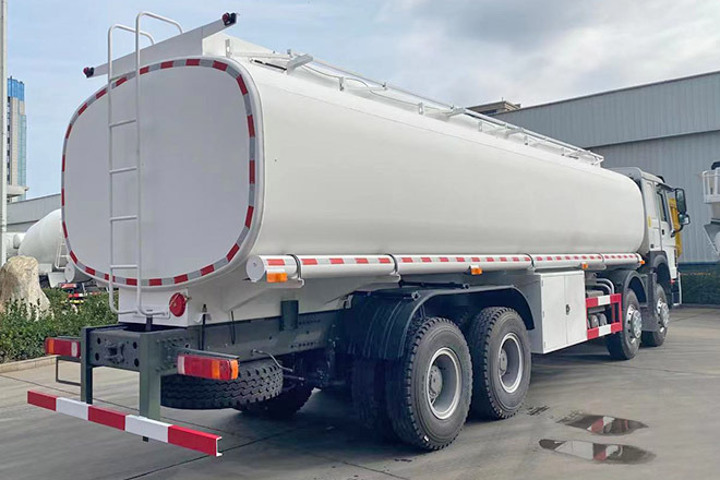SINOTRUK Howo 371 Petrol Tank Truck Price for Sale in Saudi Arabia - Säiliöauto: kuva SINOTRUK Howo 371 Petrol Tank Truck Price for Sale in Saudi Arabia - Säiliöauto SINOTRUK Howo 371 Petrol Tank Truck Price for Sale in Saudi Arabia - Säiliöauto: kuva SINOTRUK Howo 371 Petrol Tank Truck Price for Sale in Saudi Arabia - Säiliöauto