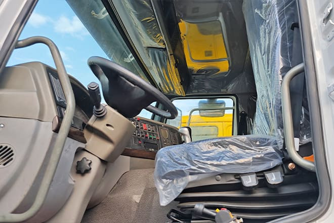 SINOTRUK Used Sinotruk Howo 371 10 Wheeler Dump Truck for Sale in Kenya - Kippiauto kuorma-auto: kuva SINOTRUK Used Sinotruk Howo 371 10 Wheeler Dump Truck for Sale in Kenya - Kippiauto kuorma-auto SINOTRUK Used Sinotruk Howo 371 10 Wheeler Dump Truck for Sale in Kenya - Kippiauto kuorma-auto: kuva SINOTRUK Used Sinotruk Howo 371 10 Wheeler Dump Truck for Sale in Kenya - Kippiauto kuorma-auto