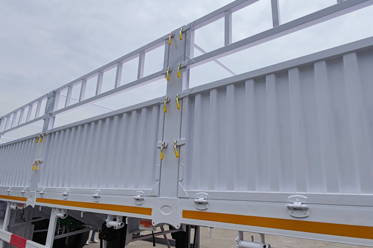TITAN Cargo Trailer for Sale in Saudi Arabia - Eläinten kuljetus puoliperävaunu: kuva TITAN Cargo Trailer for Sale in Saudi Arabia - Eläinten kuljetus puoliperävaunu TITAN Cargo Trailer for Sale in Saudi Arabia - Eläinten kuljetus puoliperävaunu: kuva TITAN Cargo Trailer for Sale in Saudi Arabia - Eläinten kuljetus puoliperävaunu
