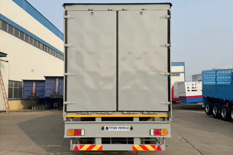 TITAN Curtain Trailer for Sale in Tanzania - Pressukapellipuoliperävaunu: kuva TITAN Curtain Trailer for Sale in Tanzania - Pressukapellipuoliperävaunu TITAN Curtain Trailer for Sale in Tanzania - Pressukapellipuoliperävaunu: kuva TITAN Curtain Trailer for Sale in Tanzania - Pressukapellipuoliperävaunu