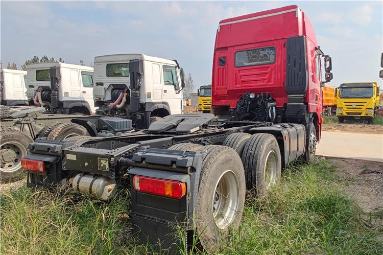 Hongyan Used Genlyon Truck Head for Sale - Vetopöytäauto: kuva Hongyan Used Genlyon Truck Head for Sale - Vetopöytäauto Hongyan Used Genlyon Truck Head for Sale - Vetopöytäauto: kuva Hongyan Used Genlyon Truck Head for Sale - Vetopöytäauto