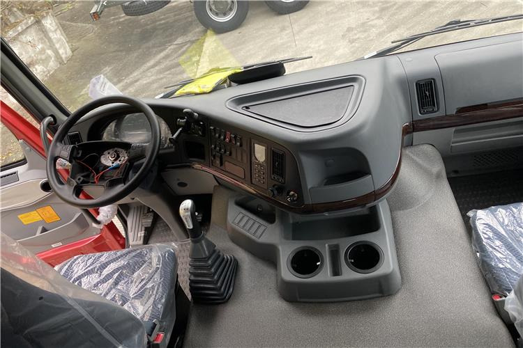 SINOTRUK Howo 371hp Truck Head for Sale In Tanzania - Vetopöytäauto: kuva SINOTRUK Howo 371hp Truck Head for Sale In Tanzania - Vetopöytäauto SINOTRUK Howo 371hp Truck Head for Sale In Tanzania - Vetopöytäauto: kuva SINOTRUK Howo 371hp Truck Head for Sale In Tanzania - Vetopöytäauto