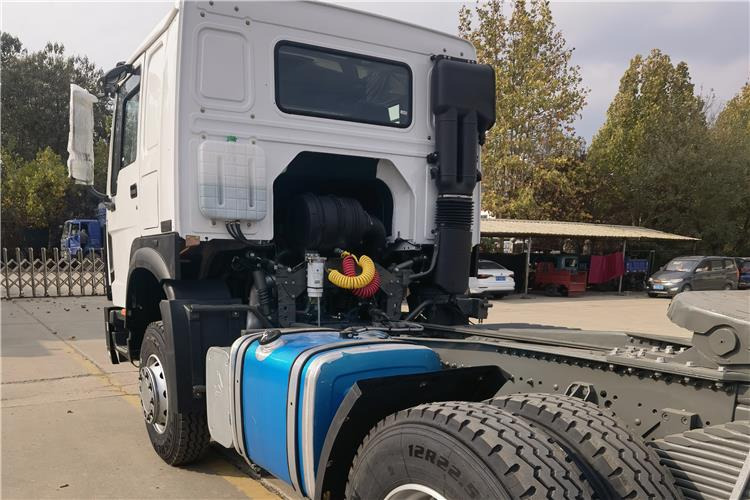SINOTRUK Used Howo 380HP Truck Tractor for Sale In Senegal - Vetopöytäauto: kuva SINOTRUK Used Howo 380HP Truck Tractor for Sale In Senegal - Vetopöytäauto SINOTRUK Used Howo 380HP Truck Tractor for Sale In Senegal - Vetopöytäauto: kuva SINOTRUK Used Howo 380HP Truck Tractor for Sale In Senegal - Vetopöytäauto
