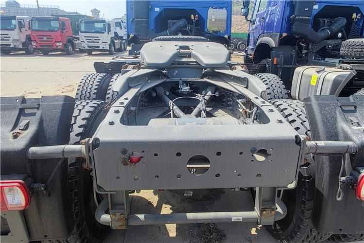 Sinotruk Used Howo 400hp 6x4 Truck Tractor for Sale In Nigeria - Vetopöytäauto: kuva sinotruk Used Howo 400hp 6x4 Truck Tractor for Sale In Nigeria - Vetopöytäauto Sinotruk Used Howo 400hp 6x4 Truck Tractor for Sale In Nigeria - Vetopöytäauto: kuva sinotruk Used Howo 400hp 6x4 Truck Tractor for Sale In Nigeria - Vetopöytäauto