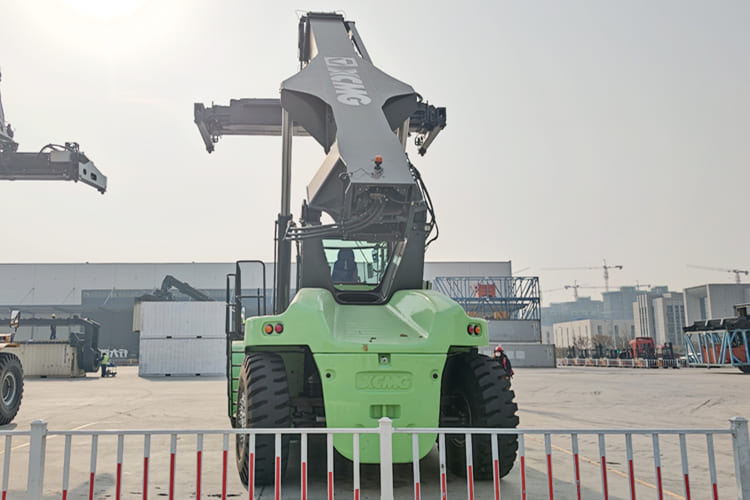 XCMG Reach Stacker Price for Sale in Guyana - Konttien käsittelylaitteet: kuva XCMG Reach Stacker Price for Sale in Guyana - Konttien käsittelylaitteet XCMG Reach Stacker Price for Sale in Guyana - Konttien käsittelylaitteet: kuva XCMG Reach Stacker Price for Sale in Guyana - Konttien käsittelylaitteet