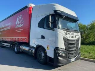 Iveco S-WAY 460 - Vetopöytäauto: kuva Iveco S-WAY 460 - Vetopöytäauto Iveco S-WAY 460 - Vetopöytäauto: kuva Iveco S-WAY 460 - Vetopöytäauto
