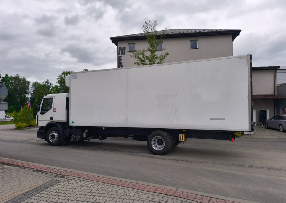Renault GAMA D 18.320 chłodnia izoterma 18 palet sypialka - Refrigeraattori kuorma-auto: kuva Renault GAMA D 18.320 chłodnia izoterma 18 palet sypialka - Refrigeraattori kuorma-auto Renault GAMA D 18.320 chłodnia izoterma 18 palet sypialka - Refrigeraattori kuorma-auto: kuva Renault GAMA D 18.320 chłodnia izoterma 18 palet sypialka - Refrigeraattori kuorma-auto