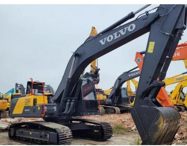 2022 Volvo EC240 - Telakaivukone: kuva  2022 Volvo EC240 - Telakaivukone 2022 Volvo EC240 - Telakaivukone: kuva  2022 Volvo EC240 - Telakaivukone