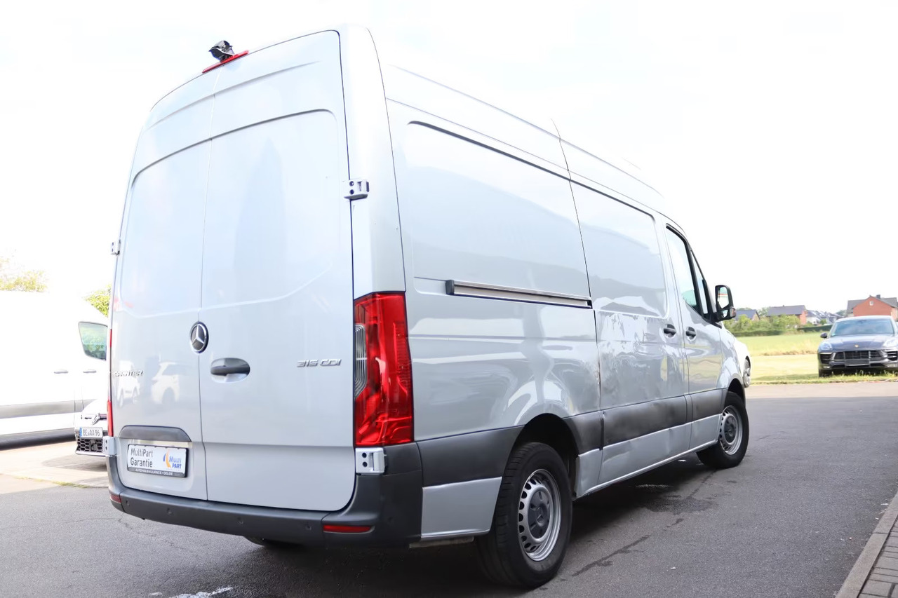 Mercedes Benz Sprinter - Pakettiauto: kuva Mercedes Benz Sprinter - Pakettiauto Mercedes Benz Sprinter - Pakettiauto: kuva Mercedes Benz Sprinter - Pakettiauto
