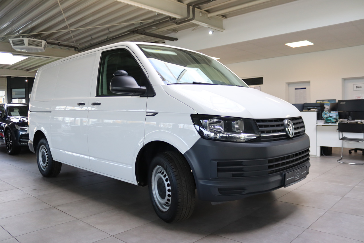 Volkswagen T6 - Tavara-auto: kuva Volkswagen T6 - Tavara-auto Volkswagen T6 - Tavara-auto: kuva Volkswagen T6 - Tavara-auto