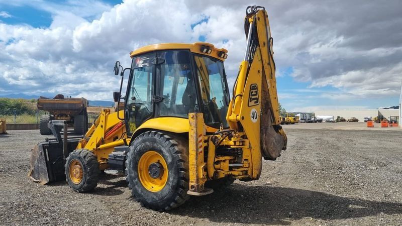 JCB 3CX - Kaivuri-trukki: kuva JCB 3CX - Kaivuri-trukki JCB 3CX - Kaivuri-trukki: kuva JCB 3CX - Kaivuri-trukki