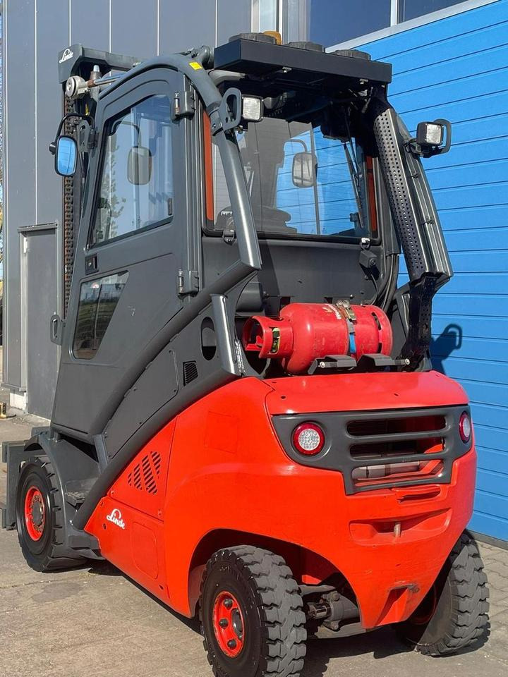 Linde H 35 T - 4745 h - Seitenschieber neu - - Kaasutrukki: kuva Linde H 35 T - 4745 h - Seitenschieber neu - - Kaasutrukki Linde H 35 T - 4745 h - Seitenschieber neu - - Kaasutrukki: kuva Linde H 35 T - 4745 h - Seitenschieber neu - - Kaasutrukki