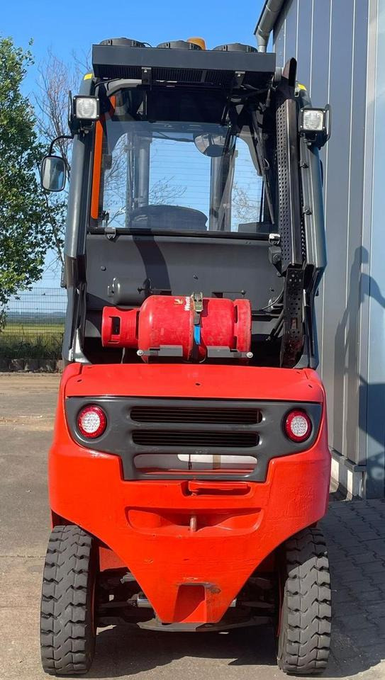 Linde H 35 T - 4745 h - Seitenschieber neu - - Kaasutrukki: kuva Linde H 35 T - 4745 h - Seitenschieber neu - - Kaasutrukki Linde H 35 T - 4745 h - Seitenschieber neu - - Kaasutrukki: kuva Linde H 35 T - 4745 h - Seitenschieber neu - - Kaasutrukki