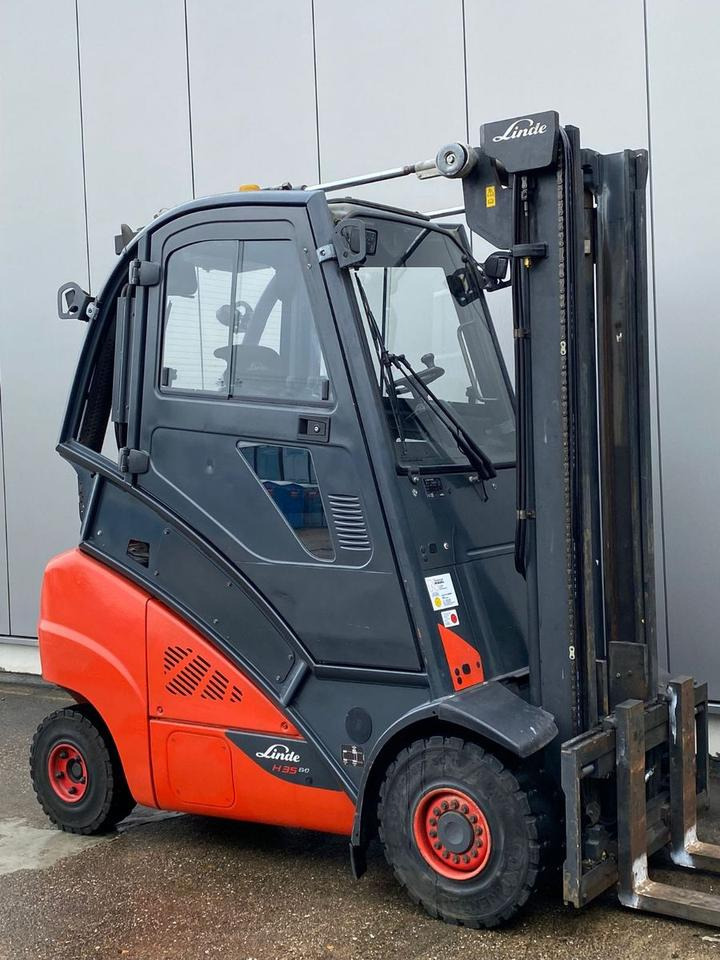 Linde Linde H 35 T - 6.012 h - Seitenschieber - - Kaasutrukki: kuva Linde Linde H 35 T - 6.012 h - Seitenschieber - - Kaasutrukki Linde Linde H 35 T - 6.012 h - Seitenschieber - - Kaasutrukki: kuva Linde Linde H 35 T - 6.012 h - Seitenschieber - - Kaasutrukki