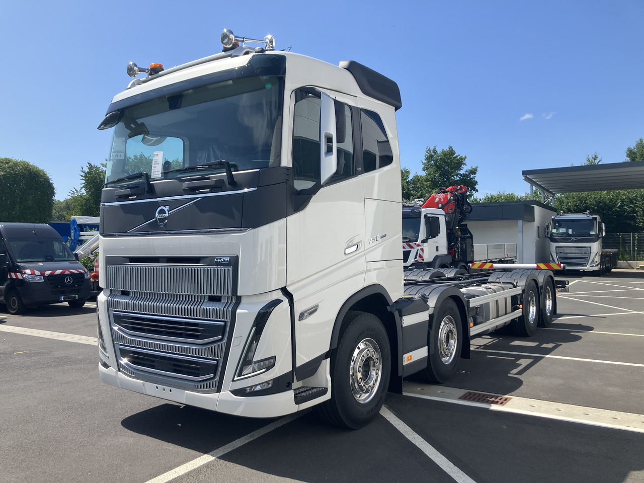VOLVO FH16 750 8x4 Chassis - Kuorma-auto alusta: kuva VOLVO FH16 750 8x4 Chassis - Kuorma-auto alusta VOLVO FH16 750 8x4 Chassis - Kuorma-auto alusta: kuva VOLVO FH16 750 8x4 Chassis - Kuorma-auto alusta