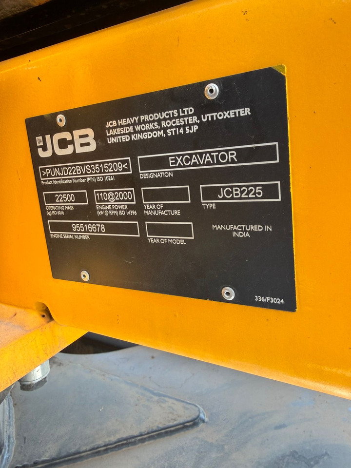 JCB 225 - Kaivuri: kuva JCB 225 - Kaivuri JCB 225 - Kaivuri: kuva JCB 225 - Kaivuri