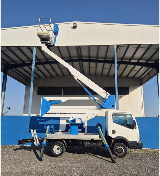Usado SOCAGE DA320 sobre NISSAN CABSTAR 35.12 - Henkilönostin: kuva Usado SOCAGE DA320 sobre NISSAN CABSTAR 35.12 - Henkilönostin Usado SOCAGE DA320 sobre NISSAN CABSTAR 35.12 - Henkilönostin: kuva Usado SOCAGE DA320 sobre NISSAN CABSTAR 35.12 - Henkilönostin