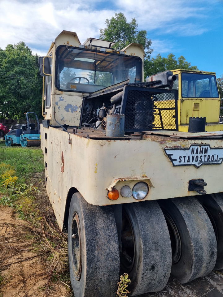 Stavostroj GRW 101 - Kumipyoräjyrä: kuva Stavostroj GRW 101 - Kumipyoräjyrä Stavostroj GRW 101 - Kumipyoräjyrä: kuva Stavostroj GRW 101 - Kumipyoräjyrä