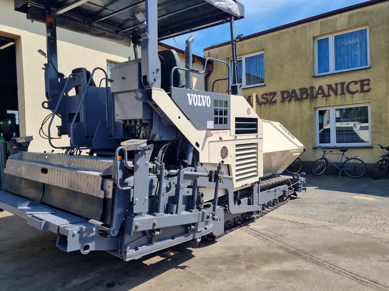 VOLVO TITAN 6820 - Asfalttilevittimet: kuva VOLVO TITAN 6820 - Asfalttilevittimet VOLVO TITAN 6820 - Asfalttilevittimet: kuva VOLVO TITAN 6820 - Asfalttilevittimet