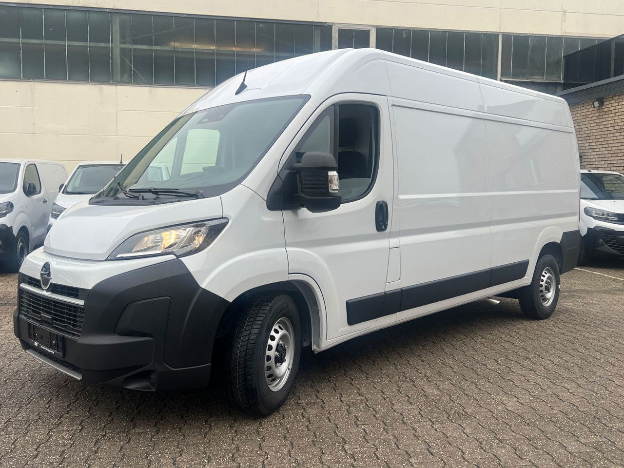 Opel Movano C Kasten L3 H2 3,5t Edition Automatik - Pakettiauto: kuva Opel Movano C Kasten L3 H2 3,5t Edition Automatik - Pakettiauto Opel Movano C Kasten L3 H2 3,5t Edition Automatik - Pakettiauto: kuva Opel Movano C Kasten L3 H2 3,5t Edition Automatik - Pakettiauto