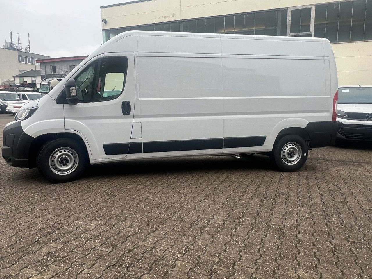 Opel Movano C Kasten L3 H2 3,5t Edition Automatik - Pakettiauto: kuva Opel Movano C Kasten L3 H2 3,5t Edition Automatik - Pakettiauto Opel Movano C Kasten L3 H2 3,5t Edition Automatik - Pakettiauto: kuva Opel Movano C Kasten L3 H2 3,5t Edition Automatik - Pakettiauto