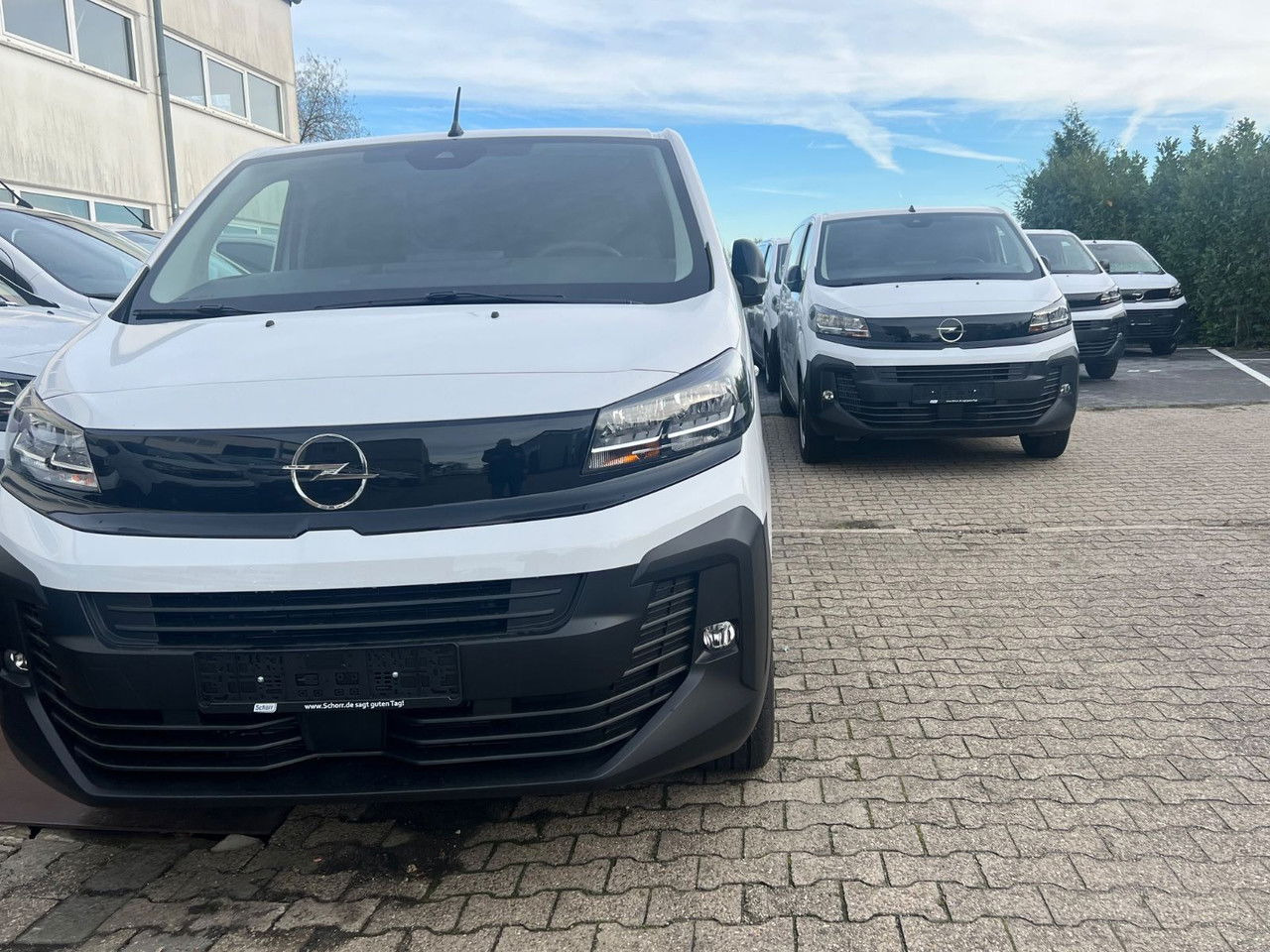 Opel Vivaro L2 H1 Allwetter AHK Rückfahrkam - Pakettiauto: kuva Opel Vivaro L2 H1 Allwetter AHK Rückfahrkam - Pakettiauto Opel Vivaro L2 H1 Allwetter AHK Rückfahrkam - Pakettiauto: kuva Opel Vivaro L2 H1 Allwetter AHK Rückfahrkam - Pakettiauto