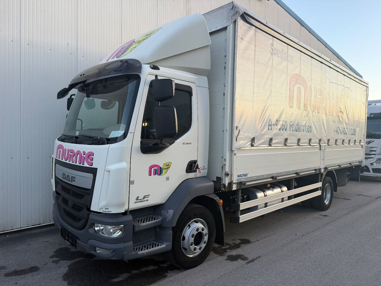 DAF LF 250 16T/LBW €6 - Pressukapelli kuorma-auto: kuva DAF LF 250 16T/LBW €6 - Pressukapelli kuorma-auto DAF LF 250 16T/LBW €6 - Pressukapelli kuorma-auto: kuva DAF LF 250 16T/LBW €6 - Pressukapelli kuorma-auto