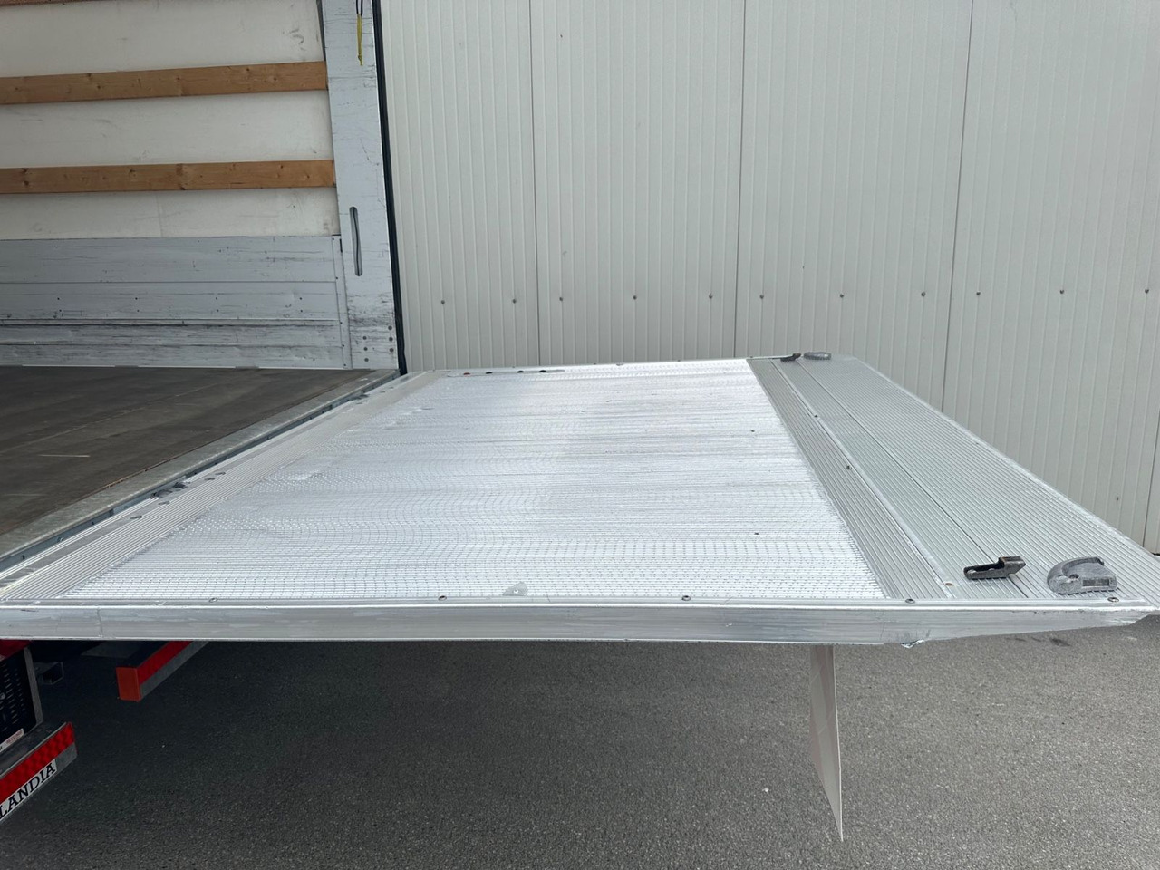 Mercedes-Benz Atego 1524 BigSpace LBW Navi/Kamera - Pressukapelli kuorma-auto: kuva Mercedes-Benz Atego 1524 BigSpace LBW Navi/Kamera - Pressukapelli kuorma-auto Mercedes-Benz Atego 1524 BigSpace LBW Navi/Kamera - Pressukapelli kuorma-auto: kuva Mercedes-Benz Atego 1524 BigSpace LBW Navi/Kamera - Pressukapelli kuorma-auto