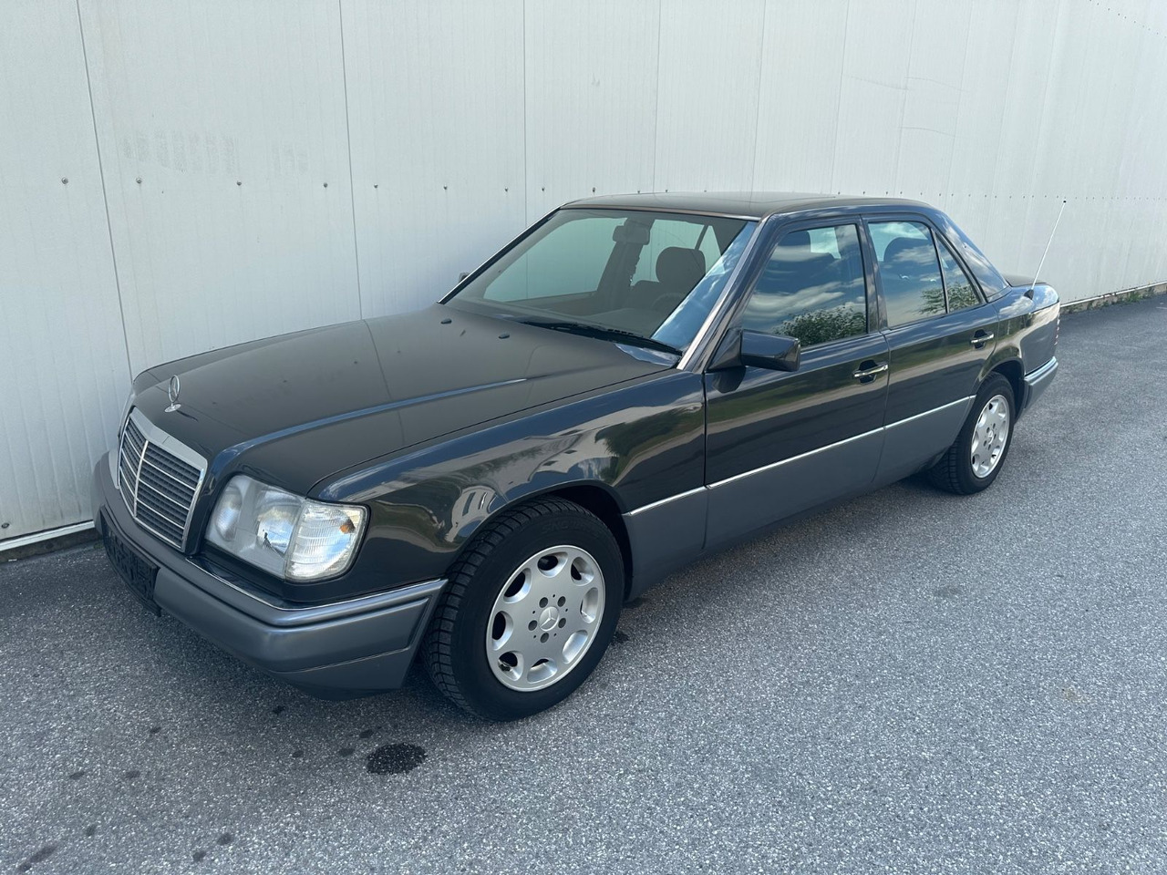 Mercedes-Benz E 250 DIESEL - Sedan: kuva Mercedes-Benz E 250 DIESEL - Sedan Mercedes-Benz E 250 DIESEL - Sedan: kuva Mercedes-Benz E 250 DIESEL - Sedan
