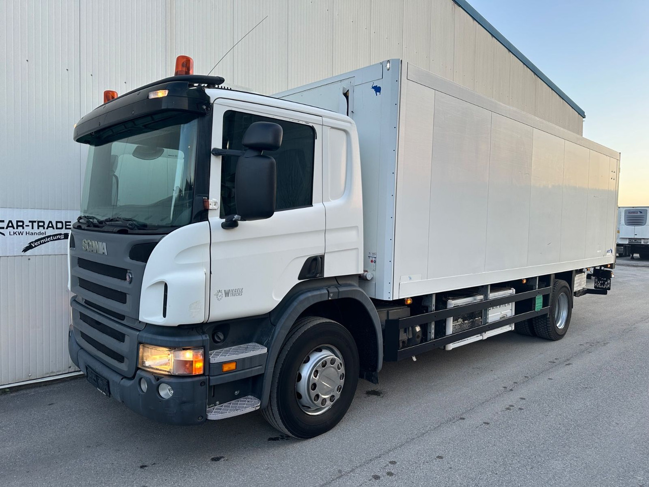 Scania P230 Schmitz Supra850 LBW - Refrigeraattori kuorma-auto: kuva Scania P230 Schmitz Supra850 LBW - Refrigeraattori kuorma-auto Scania P230 Schmitz Supra850 LBW - Refrigeraattori kuorma-auto: kuva Scania P230 Schmitz Supra850 LBW - Refrigeraattori kuorma-auto