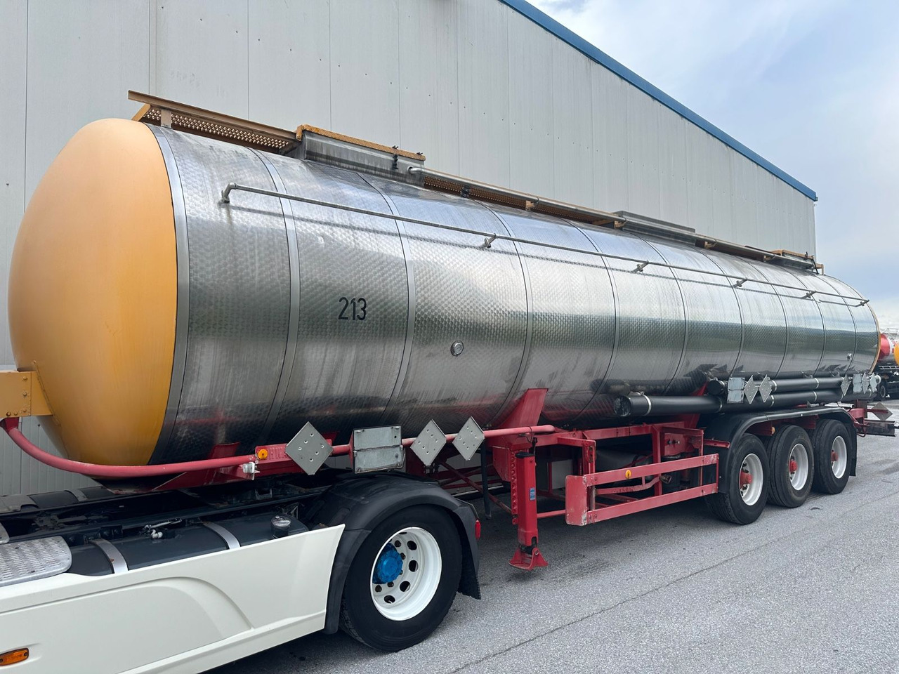 Schwarzmüller Chemi L4BH 42050L Lift BPW - Säiliöpuoliperävaunu: kuva Schwarzmüller Chemi L4BH 42050L Lift BPW - Säiliöpuoliperävaunu Schwarzmüller Chemi L4BH 42050L Lift BPW - Säiliöpuoliperävaunu: kuva Schwarzmüller Chemi L4BH 42050L Lift BPW - Säiliöpuoliperävaunu