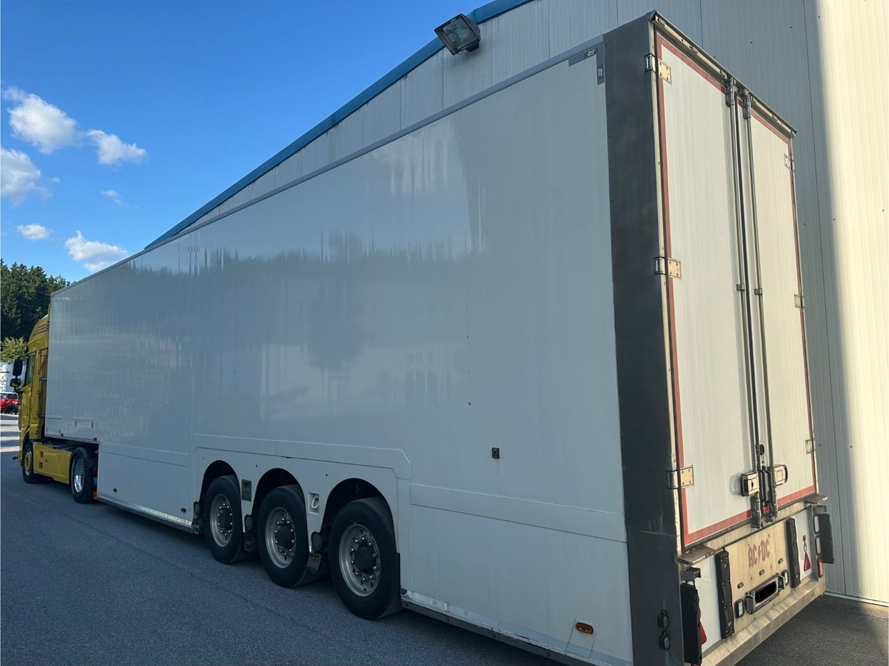 Van Eck Dubbeldeck T3Z Carrier - Umpikori puoliperävaunu: kuva Van Eck Dubbeldeck T3Z Carrier - Umpikori puoliperävaunu Van Eck Dubbeldeck T3Z Carrier - Umpikori puoliperävaunu: kuva Van Eck Dubbeldeck T3Z Carrier - Umpikori puoliperävaunu