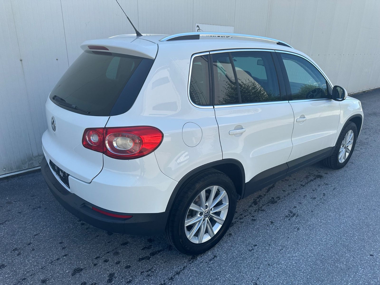 Volkswagen Tiguan 2.0 TDI 4MOTION Trend & Fun - Maasturi/ Katumaasturi: kuva Volkswagen Tiguan 2.0 TDI 4MOTION Trend & Fun - Maasturi/ Katumaasturi Volkswagen Tiguan 2.0 TDI 4MOTION Trend & Fun - Maasturi/ Katumaasturi: kuva Volkswagen Tiguan 2.0 TDI 4MOTION Trend & Fun - Maasturi/ Katumaasturi