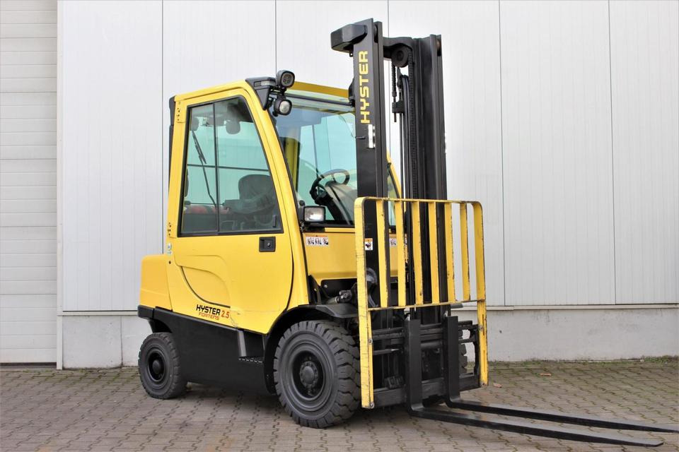 HYSTER H2.5FT Gas 2500kg - 2018 - 5196h - Kaasutrukki: kuva HYSTER H2.5FT Gas 2500kg - 2018 - 5196h - Kaasutrukki HYSTER H2.5FT Gas 2500kg - 2018 - 5196h - Kaasutrukki: kuva HYSTER H2.5FT Gas 2500kg - 2018 - 5196h - Kaasutrukki