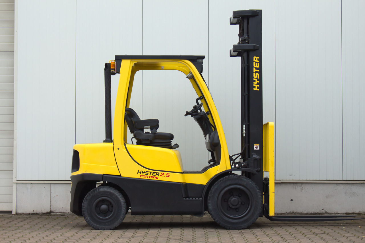 HYSTER Hyster H2.5FT - nur 1370h - Bj. 2013 - mit Beleuchtung - Dieseltrukki: kuva HYSTER Hyster H2.5FT - nur 1370h - Bj. 2013 - mit Beleuchtung - Dieseltrukki HYSTER Hyster H2.5FT - nur 1370h - Bj. 2013 - mit Beleuchtung - Dieseltrukki: kuva HYSTER Hyster H2.5FT - nur 1370h - Bj. 2013 - mit Beleuchtung - Dieseltrukki