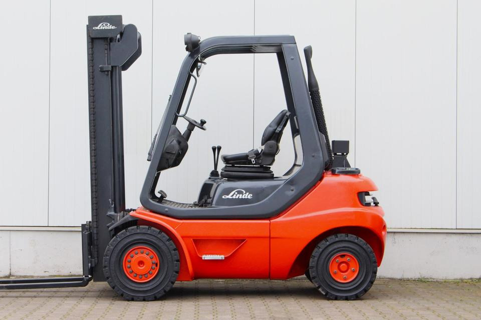 LINDE H20D Diesel TOP Zustand - UVV NEU - Dieseltrukki: kuva LINDE H20D Diesel TOP Zustand - UVV NEU - Dieseltrukki LINDE H20D Diesel TOP Zustand - UVV NEU - Dieseltrukki: kuva LINDE H20D Diesel TOP Zustand - UVV NEU - Dieseltrukki