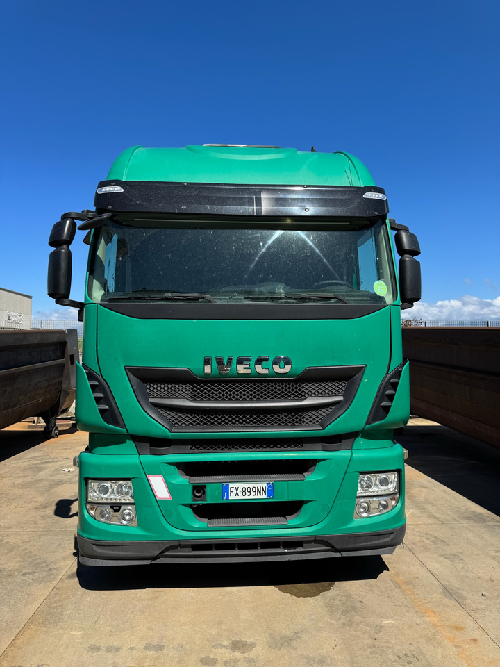 IVECO 440T/P - Vetopöytäauto: kuva IVECO 440T/P - Vetopöytäauto IVECO 440T/P - Vetopöytäauto: kuva IVECO 440T/P - Vetopöytäauto